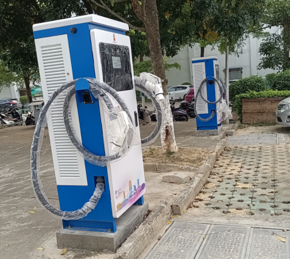 電動(dòng)汽車(chē)充電樁 電動(dòng)汽車(chē)充電樁
